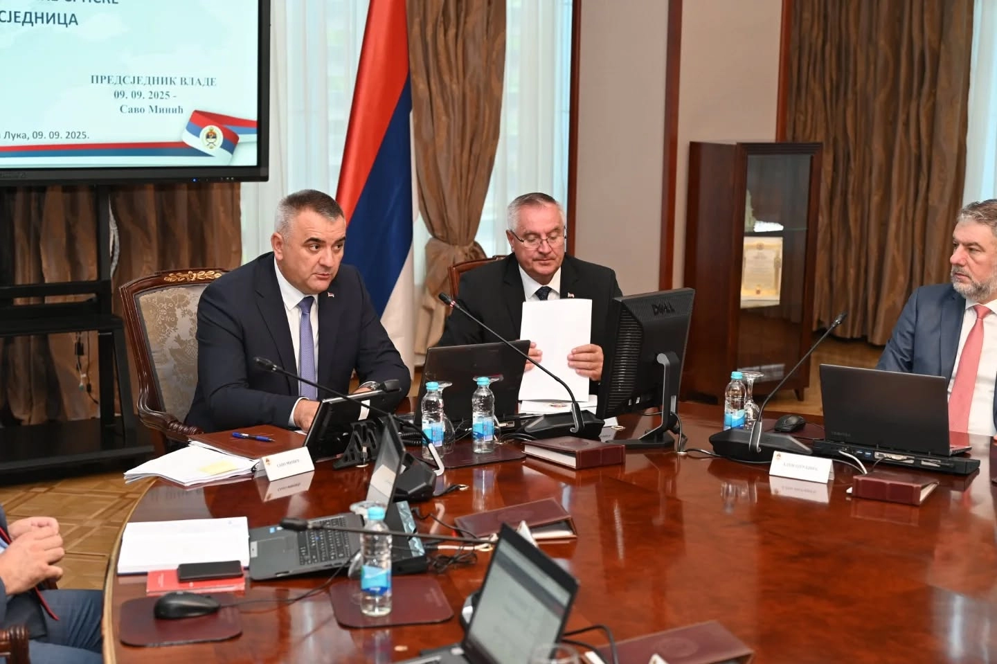 Novi ministri preuzeli dužnost